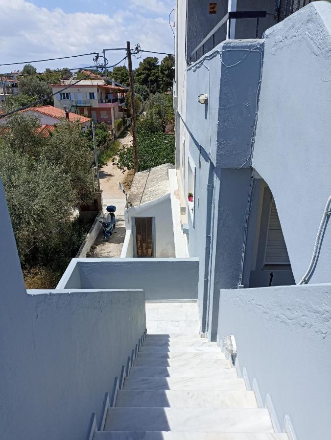 Seven Seas Apartments Artemida  Exterior photo